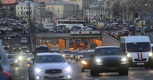 Rusya'da yüksek fiyatlar oto satışını düşürdü