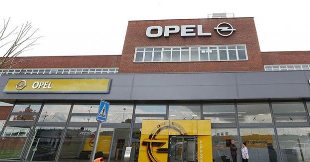 Opel'de 'egzoz emisyon hilesi' iddiası