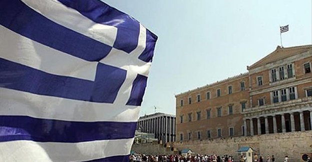 Yunanistan'ın en büyük bankasında istifa