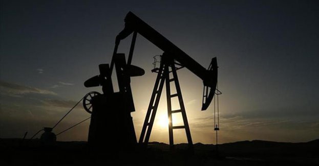 Brent petrol 49 dolar sınırına geriledi