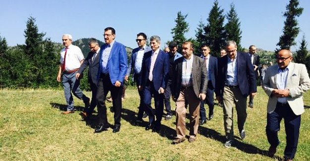 Gümrük ve Ticaret Bakanı Tüfenkci, Şavşat'ı gezdi