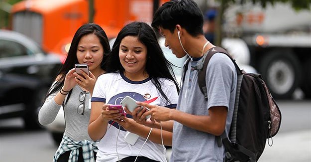 Arslan: Dünyada akıllı telefon kullanıcı sayısı yıl sonunda 4 milyara varacak
