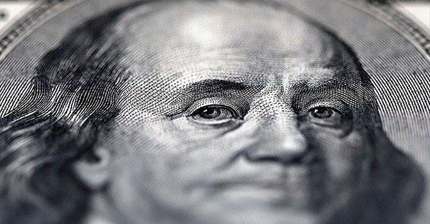 Dolar/TL haftaya yatay başladı