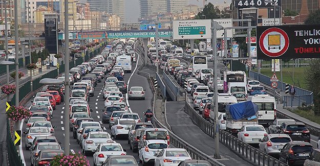 Zorunlu trafik sigortasında 'tavan' yarın devrede