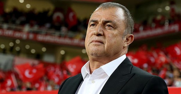 Türkiye Futbol Direktörü Fatih Terim görevinden ayrıldı