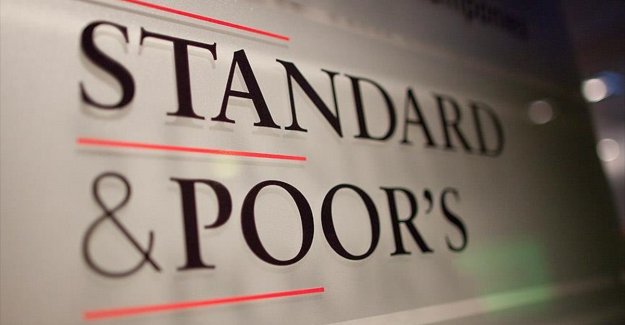 S&P Çin’in notunu düşürdü