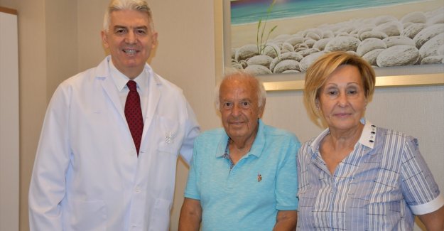 Medipol Mega Üniversite Hastanesi’nde ameliyatsız kalp kapağı yenilendi