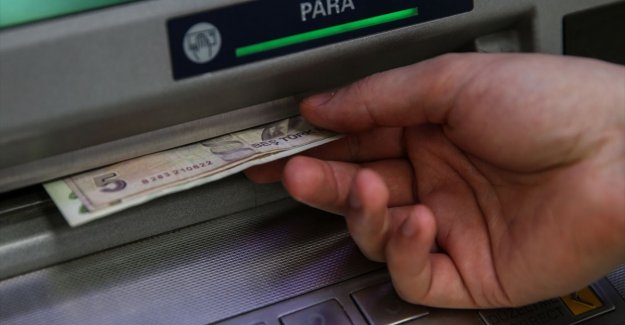 Bankalar konoravirüs nedeniyle ATM'lerden para çekme limitini artırdı