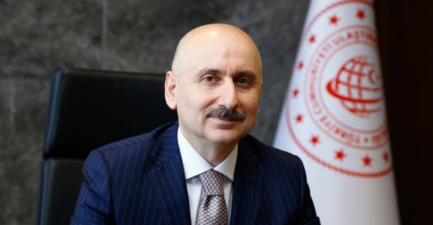 Bakan Karaismailoğlu: 2023'te tüm hanelere genişbant erişimi sağlamayı amaçlıyoruz