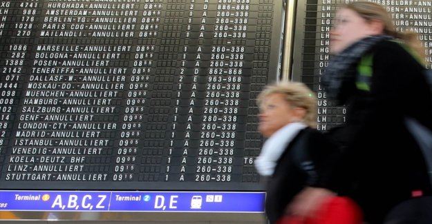 Frankfurt Havalimanı'nın yolcu sayısı mayısta yüzde 95,6 azaldı