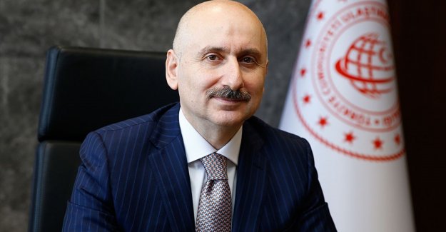 Bakan Karaismailoğlu: Türk sivil havacılık sektörü Kovid-19 salgınını en az etki ile atlatıyor