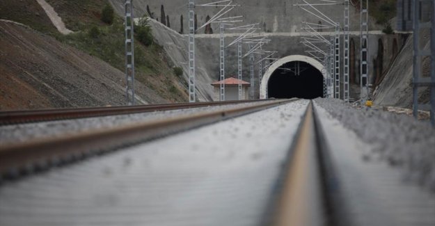 Ankara-Sivas YHT hattının performans testlerini yapacak tren yola çıktı