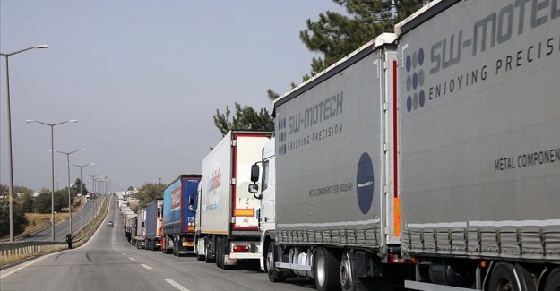 Kapıkule 2020'de 700 bin tırlık trafiği karşıladı