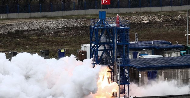 'Ay'a Sert İniş' görevinde kullanılması planlanan hibrit roket motorunun testi başarıyla sonuçlandı