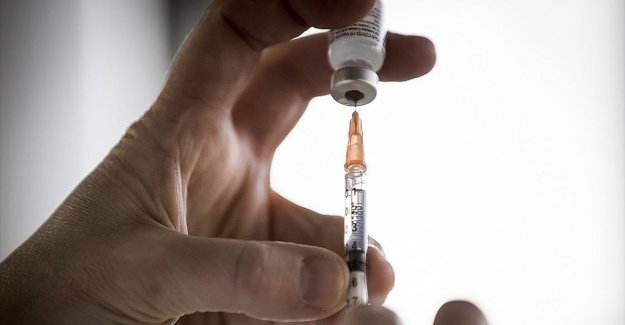 BioNTech/Pfizer AB'ye 100 milyon doz daha Kovid-19 aşısı verecek