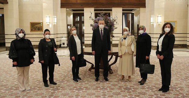 Cumhurbaşkanı Erdoğan esnafla bir araya geldi