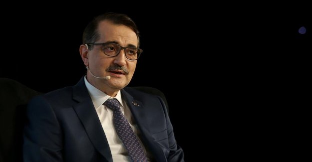 Bakan Dönmez: Karadeniz'de bu yıl yeni keşif kuyusu açılabilir