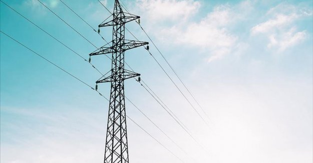 Türkiye genelinde iletim hatları kaynaklı elektrik kesintileri yaşanıyor