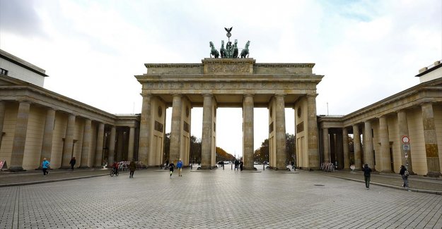 Almanya'da Merkel sonrası dönemin odağı ekonomideki dönüşüm