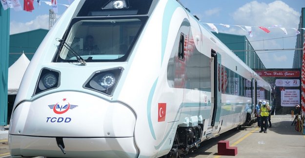 Fabrika testleri tamamlanan 'milli elektrikli tren' gelecek yıl raylarda olacak