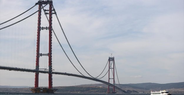 Simgelerin köprüsünde son tabliye montajı için hazırlıklar tamamlandı