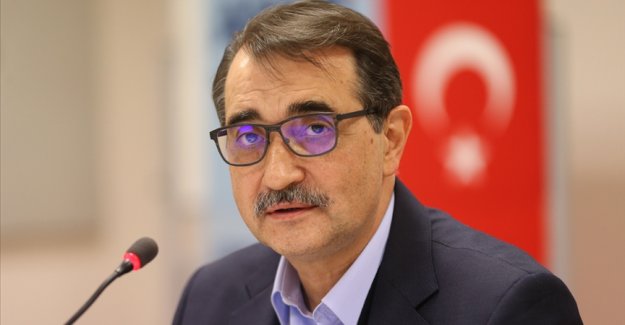 Bakan Dönmez: Elektrik tarifesinde indirim talepleri değerlendiriliyor