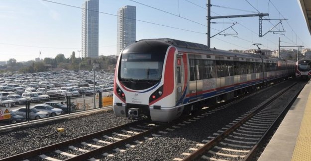 ULAŞTIRMA VE ALTYAPI BAKANLIĞI: MARMARAY, REKOR TAZELEDİ; BİR GÜNDE 580 BİNDEN FAZLA YOLCU TAŞINDI