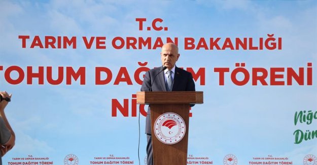 BAKAN KİRİŞCİ, NİĞDE'DE FASULYE TOHUMU DAĞITTI