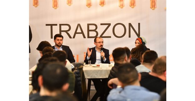 Ticaret Bakanı Muş, Trabzon'da Gençlerle Sahurda Bir Araya Geldi