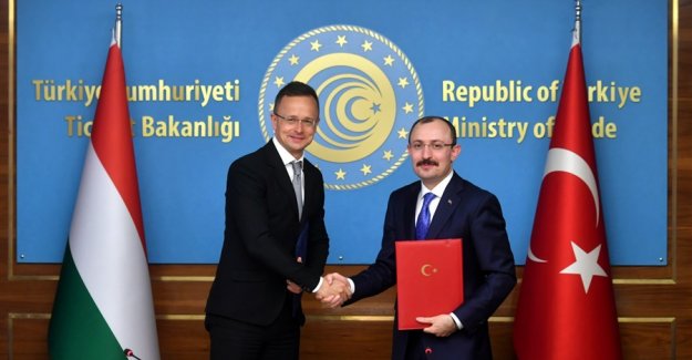 Türkiye-Macaristan Ortak Ekonomi ve Ticaret Komisyonu Kurucu Deklarasyonu imzalandı