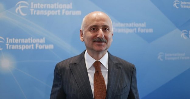Bakan Karaismailoğlu: Dev projelerle Türkiye’nin kilit rolünü halkımızın ve dünyanın hizmetine sunduk