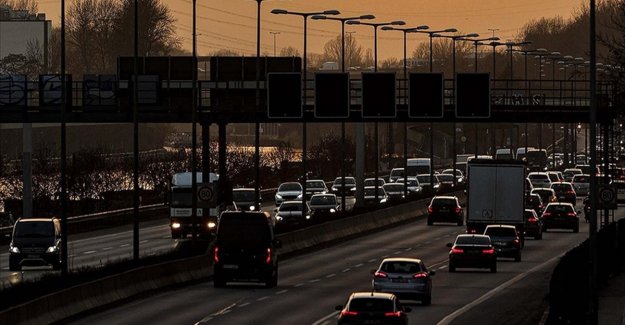 Almanya, AB'nin yeni benzinli ve dizel otomobillerin 2035'te yasaklanması planını reddetti