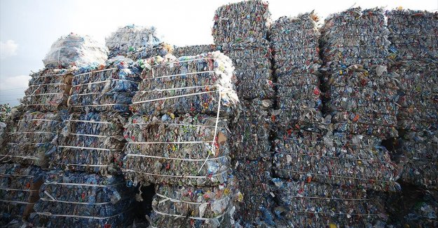 Plastik atıklardan ürettikleri pet levha ve ham maddeleri 50 ülkeye ihraç ediyorlar