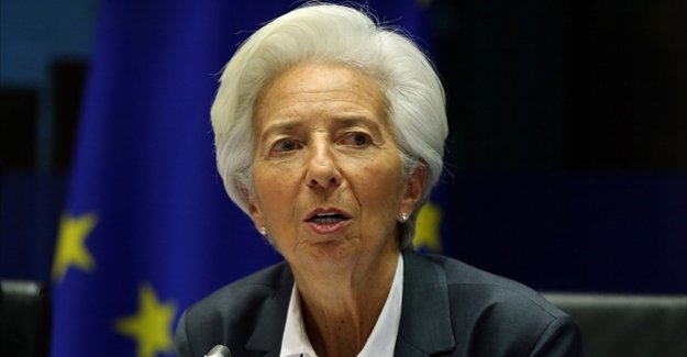 ECB Başkanı Lagarde: Negatif faizden çıkışta daha büyük bir adım atma kararı verdik