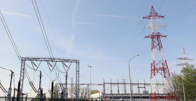 Küresel elektrik talebindeki büyüme, yüksek fiyatlar ve zayıf ekonomilerin etkisiyle yavaşlıyor