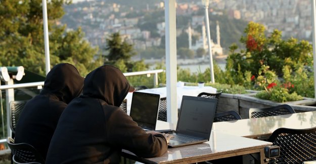 Hack Karadeniz'in aranan hackerlarının Bakan ve Başkan olduğu ortaya çıktı