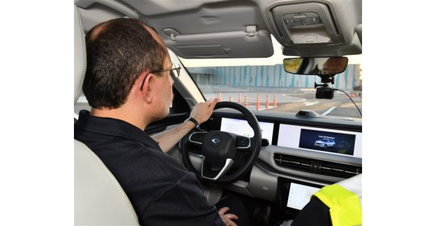 Ticaret Bakanı Mehmet Muş, Togg'u Test Etti