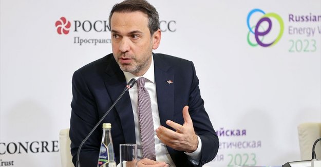 Bakan Bayraktar: Güneş ve rüzgarda ilave yenilenebilir enerji kurulumumuz 12 yılda 60 gigavata ulaşacak