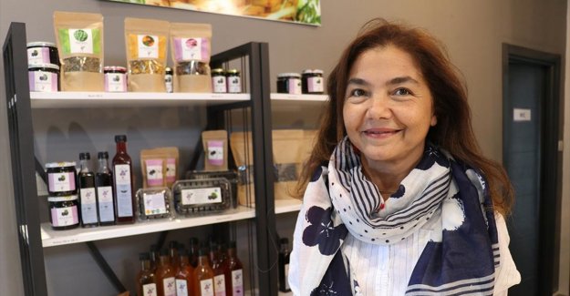 Yalovalı kadın girişimciler Türkiye'ye aronya ve tıbbi aromatik bitki ürünleri pazarlıyor