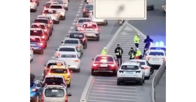 81 İldeki "Çakar Lamba" Denetimlerinde 807 Sürücüye 5 Milyon 186 Bin Lira Para Cezası Uygulandı