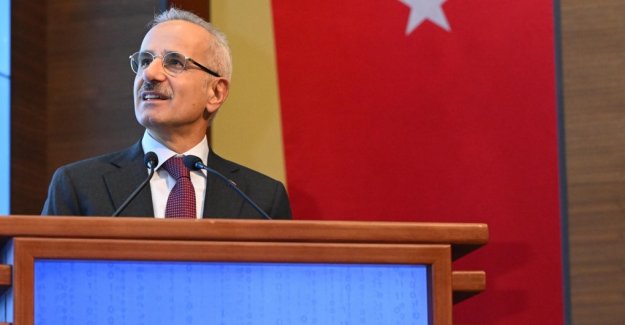DÜNYANIN YAKITI “VERİ”, MOTORU “YAPAY ZEKA”, YOLLARI “MOBİL İLETİŞİM ŞEBEKELERİ” OLACAK