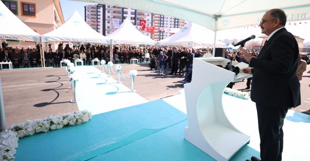 BAKAN MEHMET ÖZHASEKİ, MELİKGAZİ BELEDİYESİNİN HAYIRSEVER İŞBİRLİĞİYLE YAPTIRDIĞI DR. RASİME ERKAN ANAOKULU VE KERİMAN ERKAN İLKOKULUNUN AÇILIŞI TÖRENİNE KATILDI