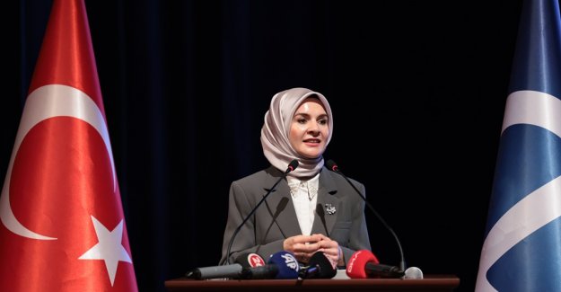 Bakanımız Mahinur Özdemir Göktaş, Eskişehir'de İç Anadolu Kariyer Zirvesi'ne Katıldı
