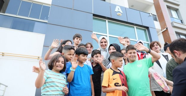 Bakanımız Mahinur Özdemir Göktaş: “Mart ayına ilişkin 884,7 milyon TL Sosyal ve Ekonomik Destek (SED) ödemesi yaptık”