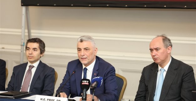 Ticaret Bakanı Bolat, Londra'da Türk ve İngiliz İş İnsanlarıyla Bir Araya Geldi