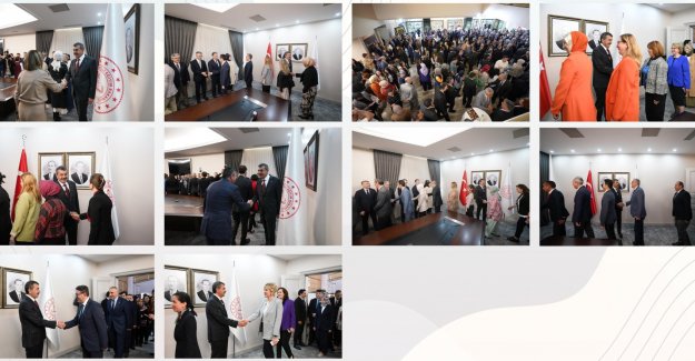 BAKAN YUSUF TEKİN, BAKANLIK PERSONELİYLE BAYRAMLAŞTI