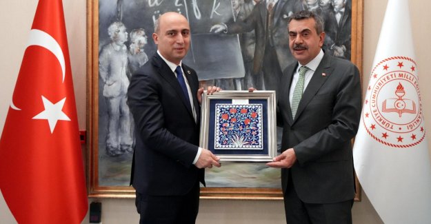 BAKAN TEKİN, AZERBAYCAN EĞİTİM BAKANI AMRULLAYEV İLE GÖRÜŞTÜ