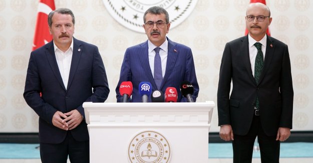 BAKAN TEKİN, EĞİTİMCİLERE YÖNELİK ŞİDDETE İLİŞKİN BASIN AÇIKLAMASI YAPTI