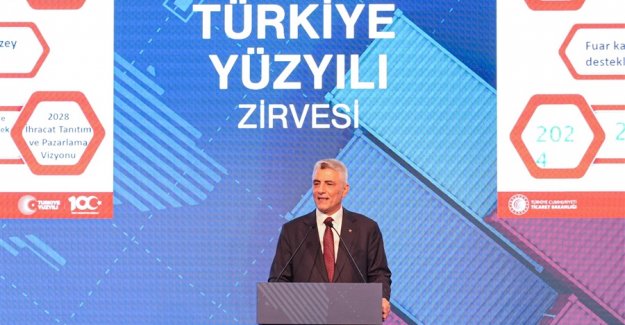 Ticaret Bakanı Ömer Bolat, İhracatta Türkiye Yüzyılı Zirvesi'nde Konuştu