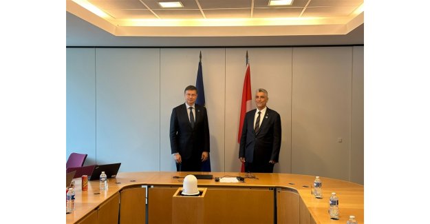 Ticaret Bakanı Ömer Bolat, OECD Bakanlar Toplantısı Kapsamındaki Temaslarını Tamamladı